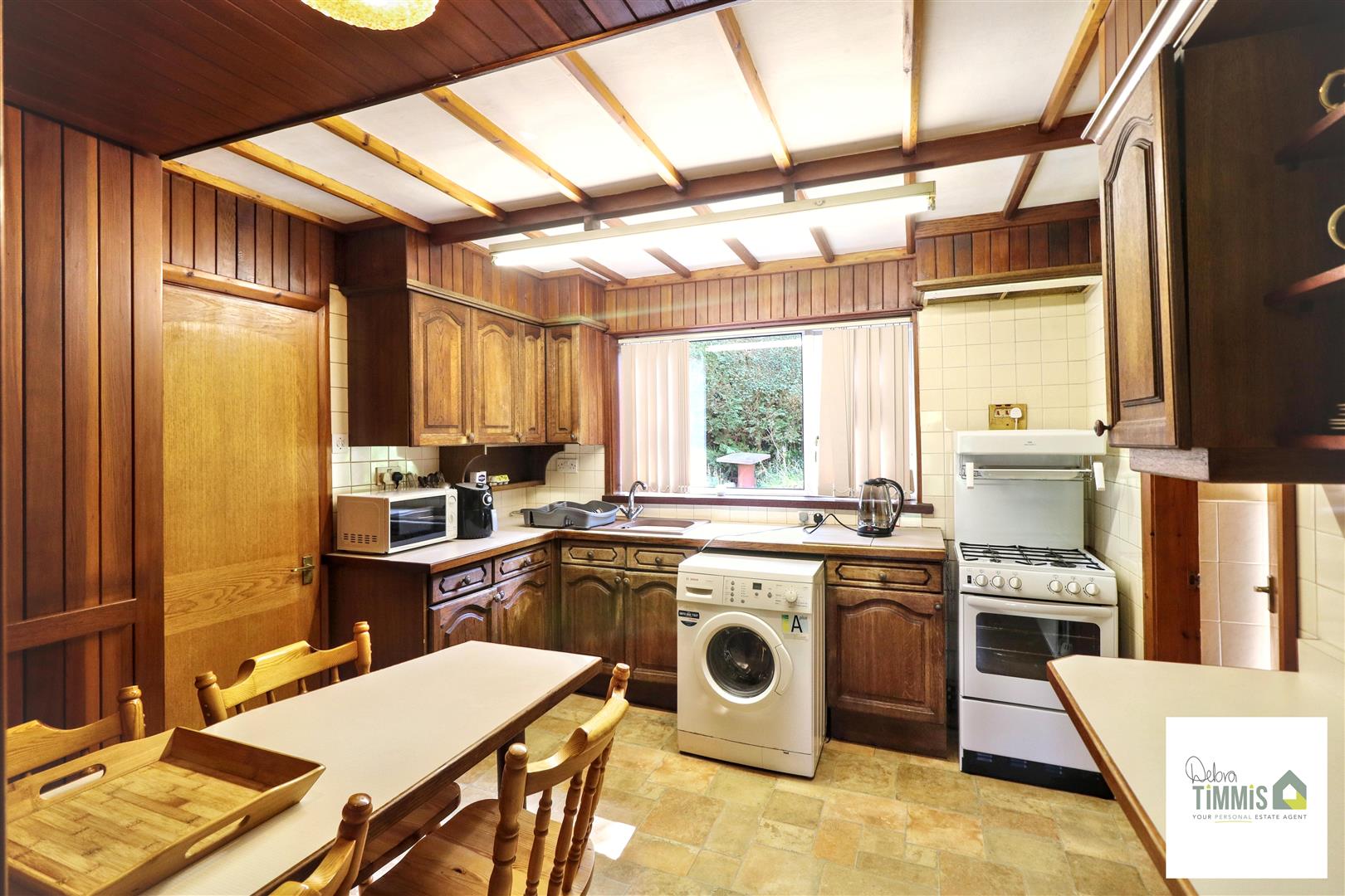 3 bed property in Bunts Lane, Stoke-On-Trent
